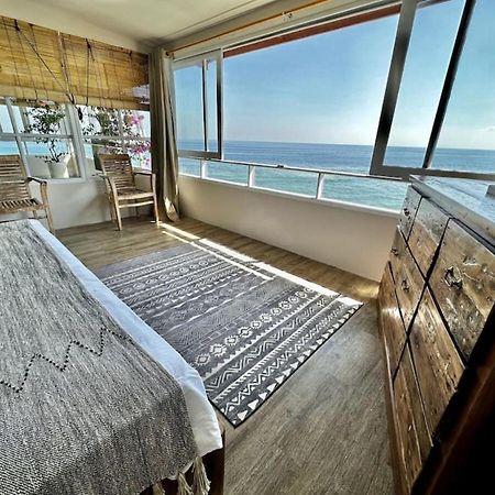 Beach Front Villa , All Mare 2 Улувату Экстерьер фото